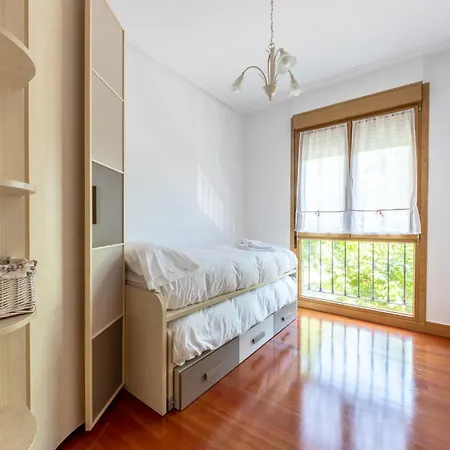 Apartment Bilbao Bec With Parking By Aston Barakaldo