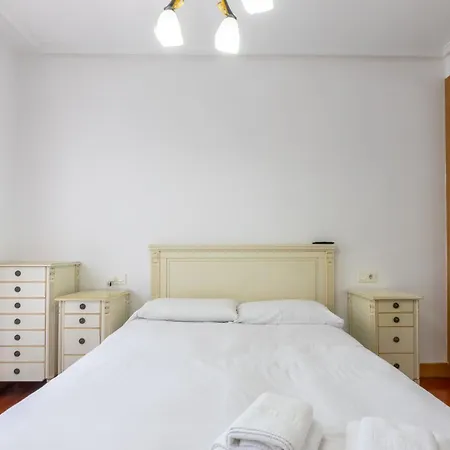 Bilbao Bec With Parking By Aston Apartment