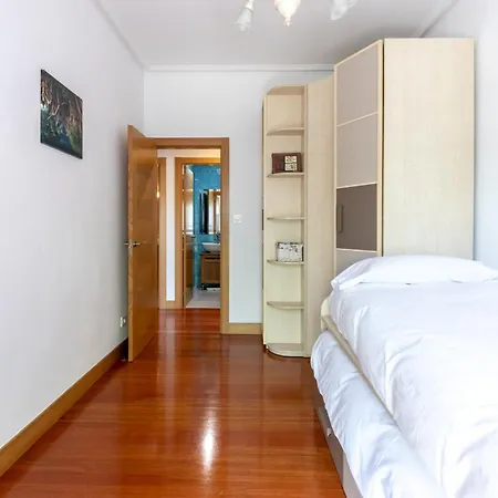 Bilbao Bec With Parking By Aston Apartamento *
